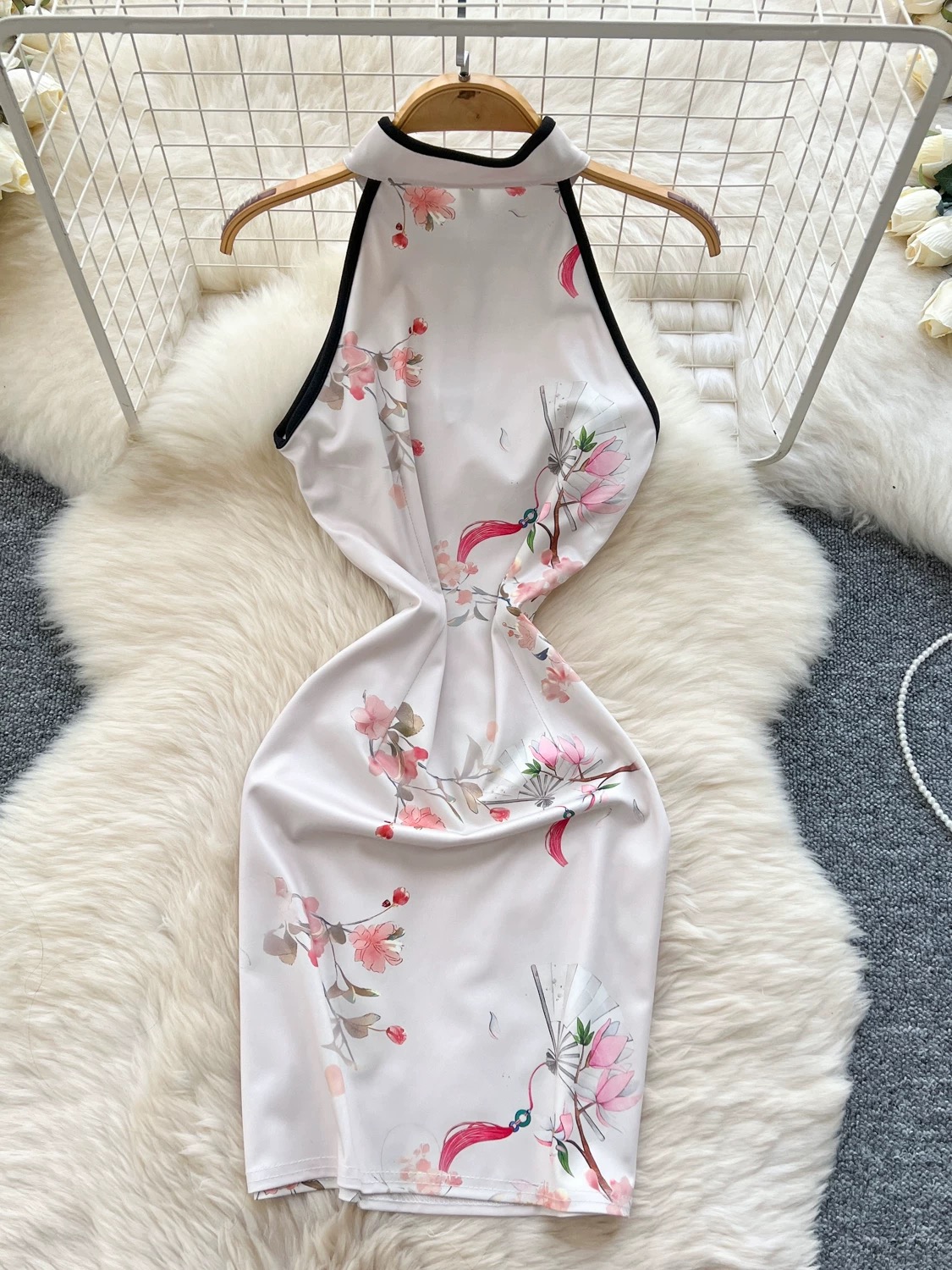 Statuesque body qipao dress Q205 images